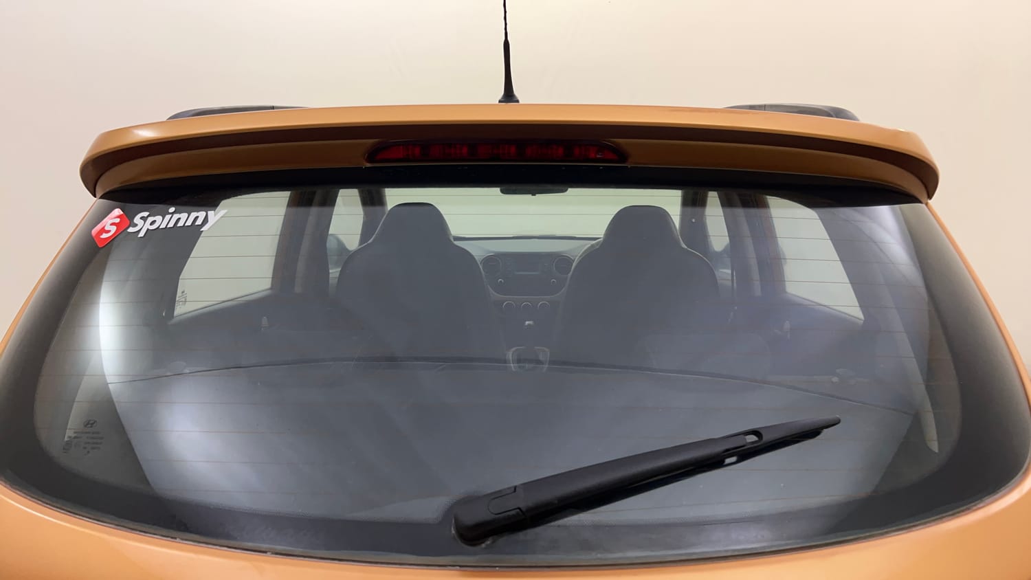 Used 2015 Hyundai Grand i10 Asta AT 1.2 Kappa VTVT Petrol Automatic top_features Rear wiper