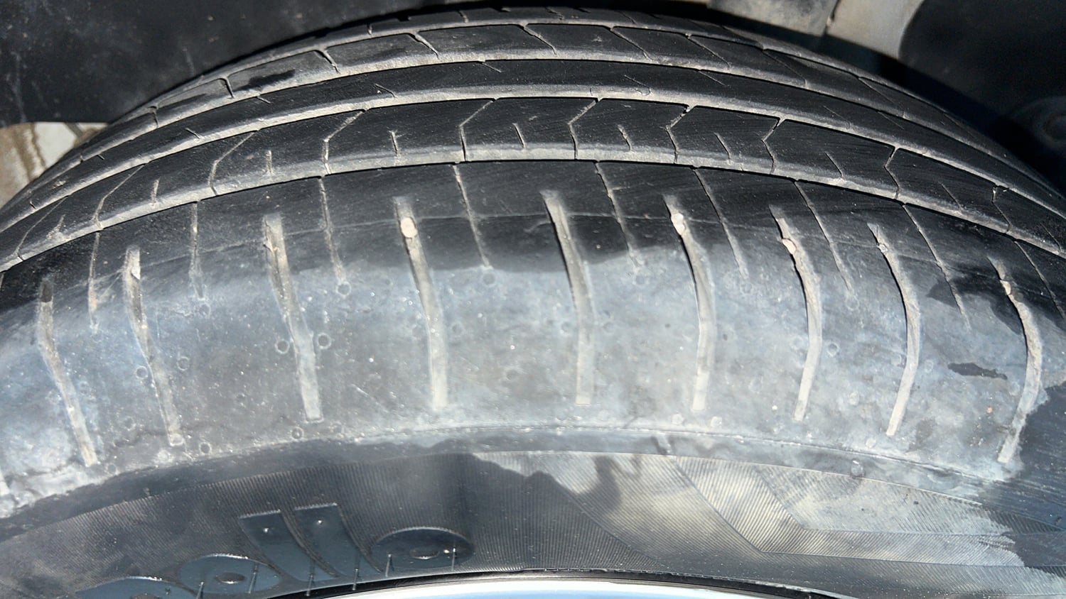 Used 2024 Hyundai Creta 1.5 MPi Petrol MT E Petrol Manual tyres LEFT REAR TYRE TREAD VIEW