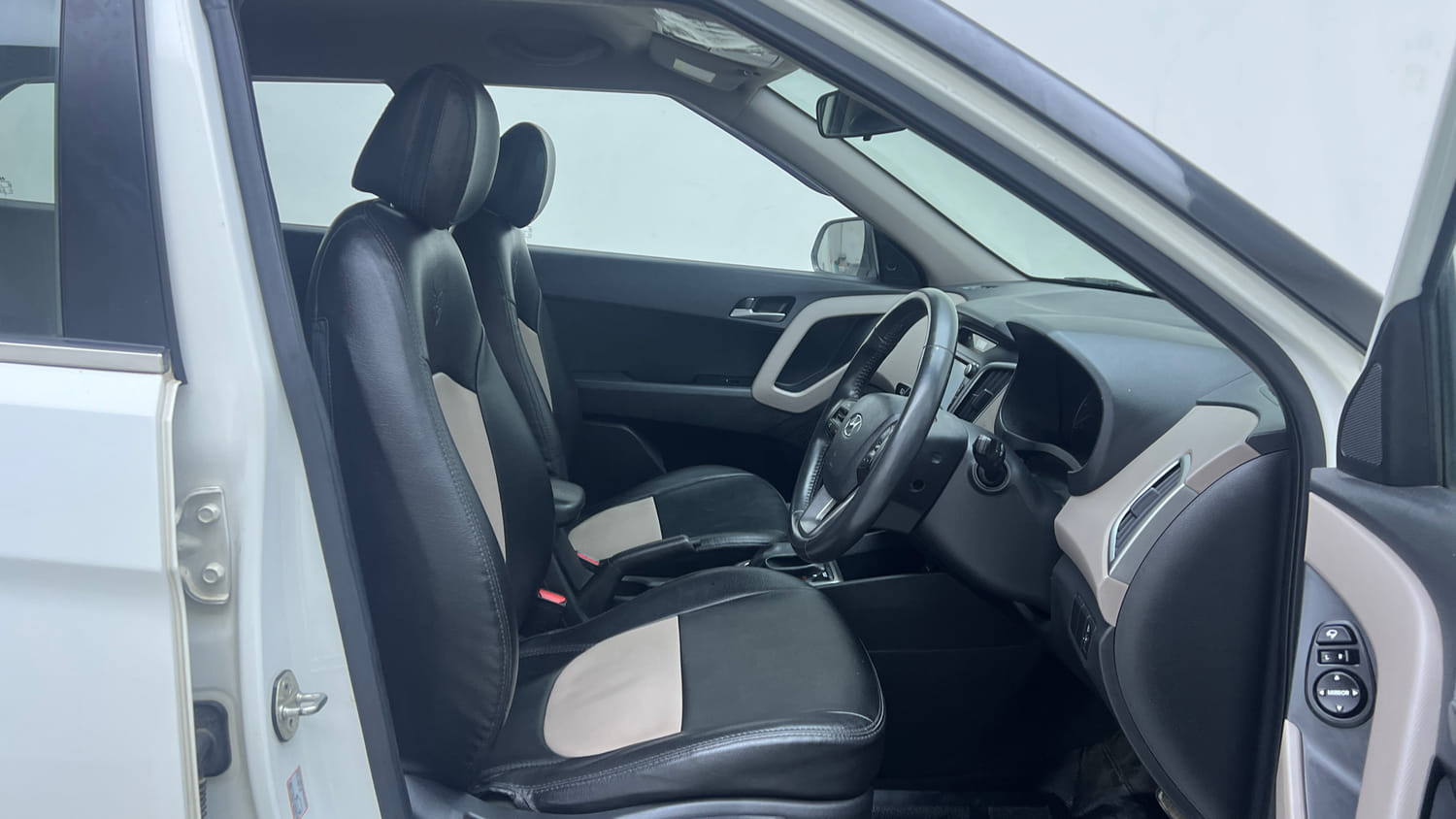 Used 2018 Hyundai Creta SX Plus 1.6 AT CRDI Diesel Automatic interior RIGHT SIDE FRONT DOOR CABIN VIEW