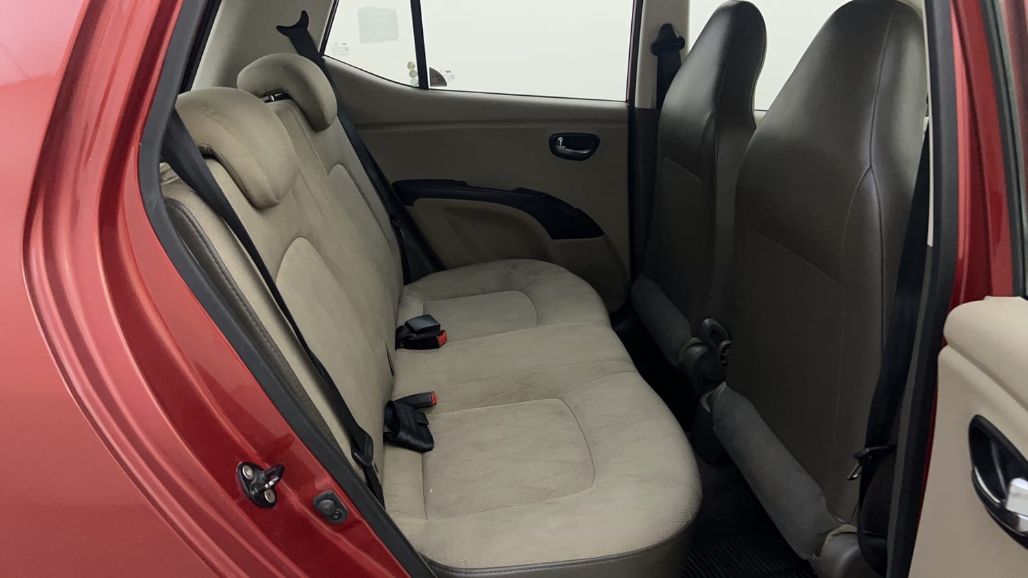 Used 2013 Hyundai i10 Sportz 1.2 Kappa2 Petrol Manual interior RIGHT SIDE REAR DOOR CABIN VIEW