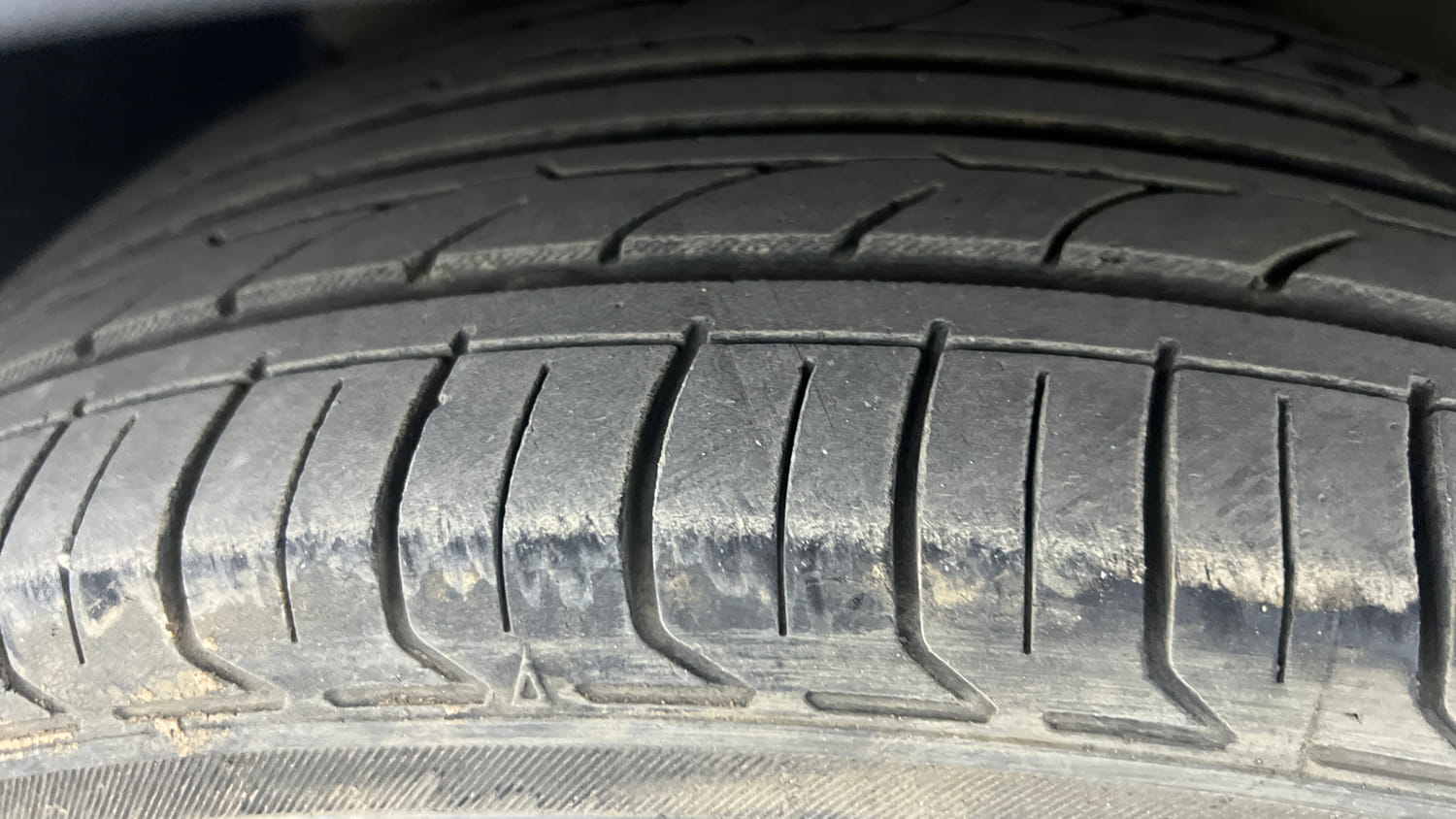 Used 2018 Hyundai Creta SX Plus 1.6 AT CRDI Diesel Automatic tyres LEFT FRONT TYRE TREAD VIEW