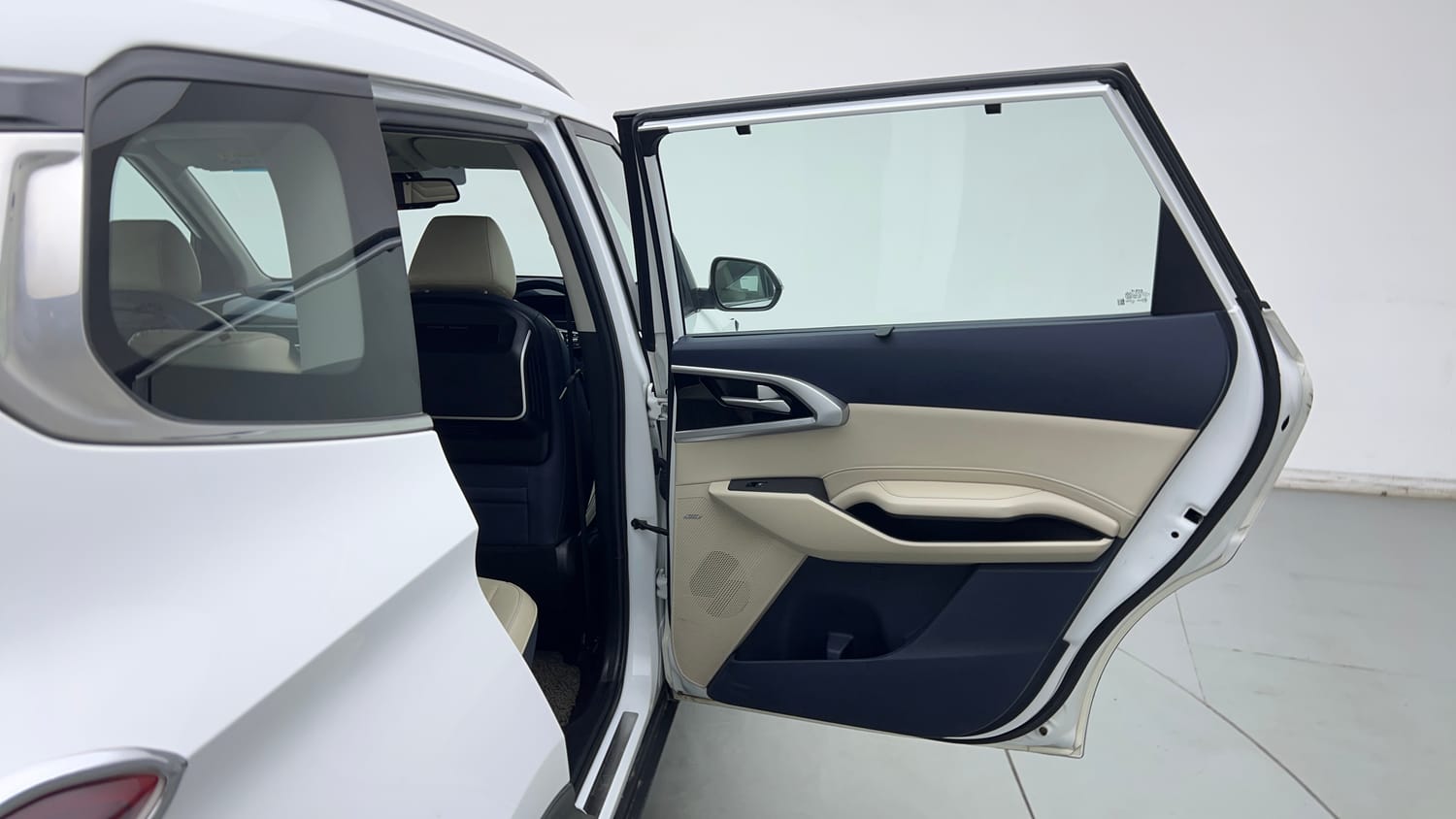 2024 Kia Carens Luxury Plus 1.5 Turbo Petrol DCT 7 STR-20