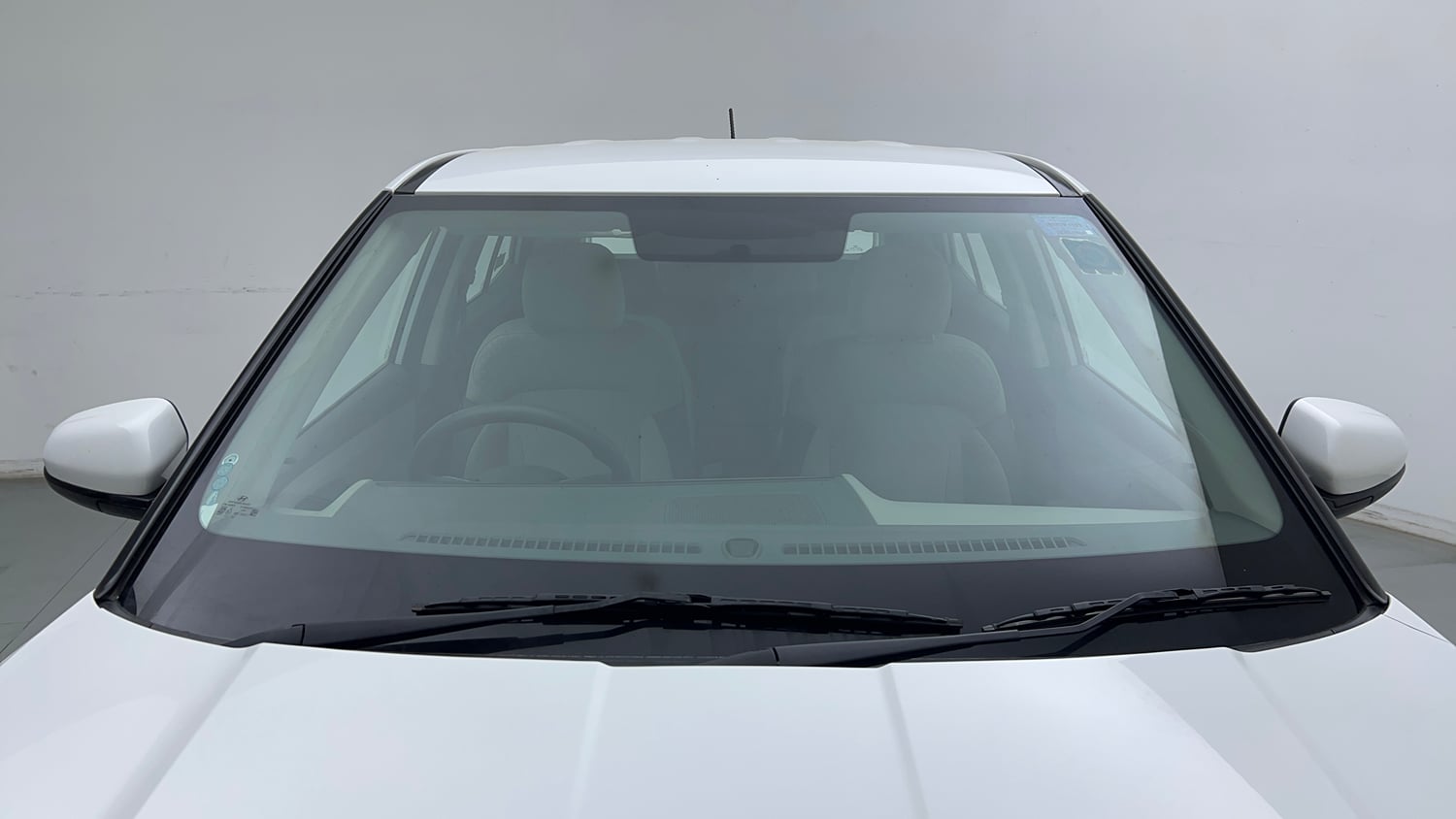 Used 2024 Hyundai Creta 1.5 MPi Petrol MT E Petrol Manual exterior FRONT WINDSHIELD VIEW