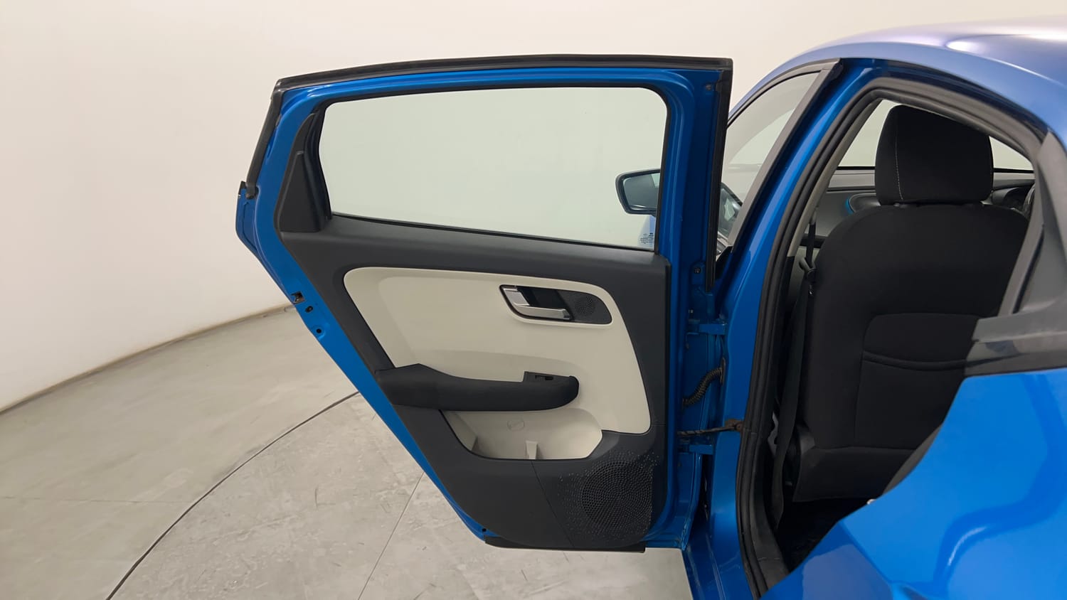 Used 2023 Tata Altroz XZ Petrol Petrol Manual interior LEFT REAR DOOR OPEN VIEW