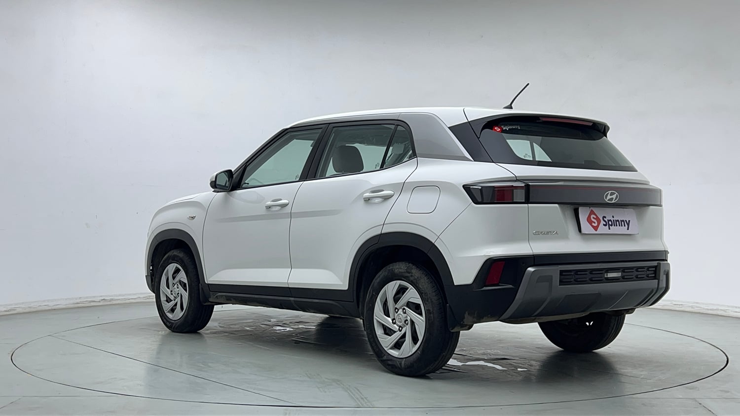 Used 2024 Hyundai Creta 1.5 MPi Petrol MT E Petrol Manual exterior LEFT REAR CORNER VIEW