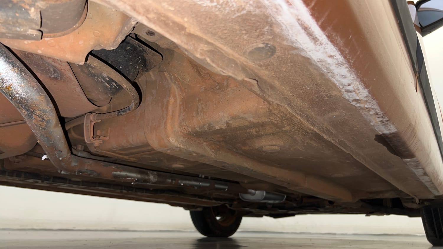 Used 2015 Hyundai Grand i10 Asta AT 1.2 Kappa VTVT Petrol Automatic extra REAR RIGHT UNDERBODY VIEW