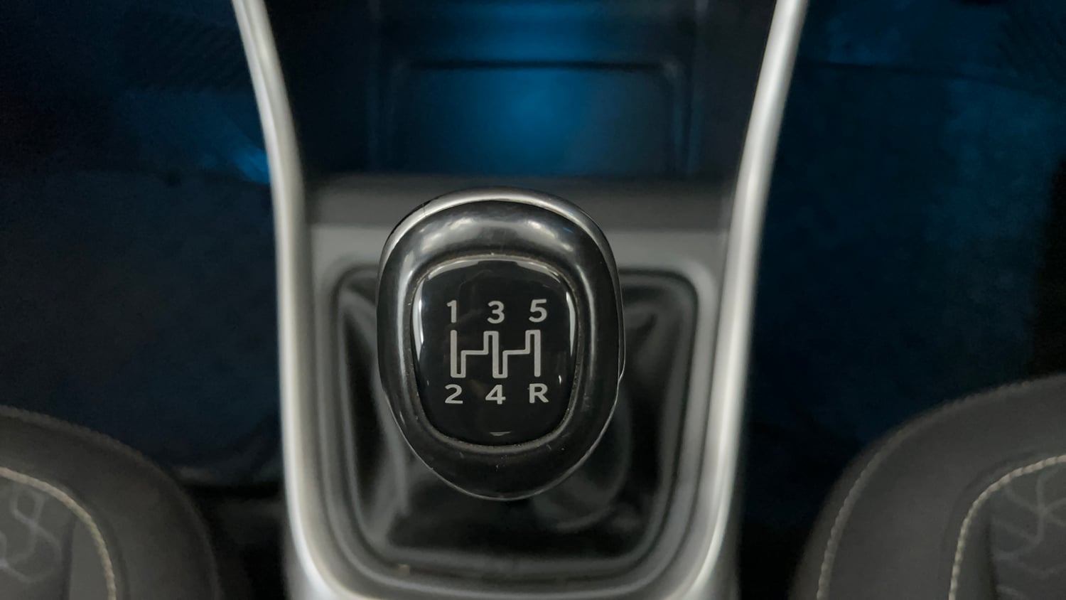 Used 2023 Tata Altroz XZ Petrol Petrol Manual interior GEAR  KNOB VIEW