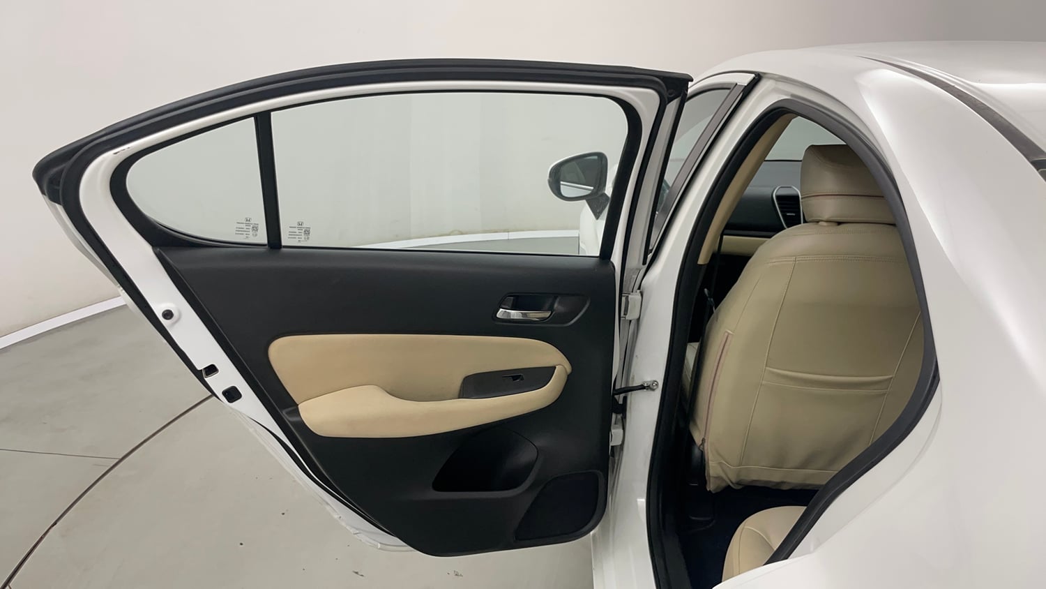 Used 2023 Honda City V Petrol MT Petrol Manual interior LEFT REAR DOOR OPEN VIEW