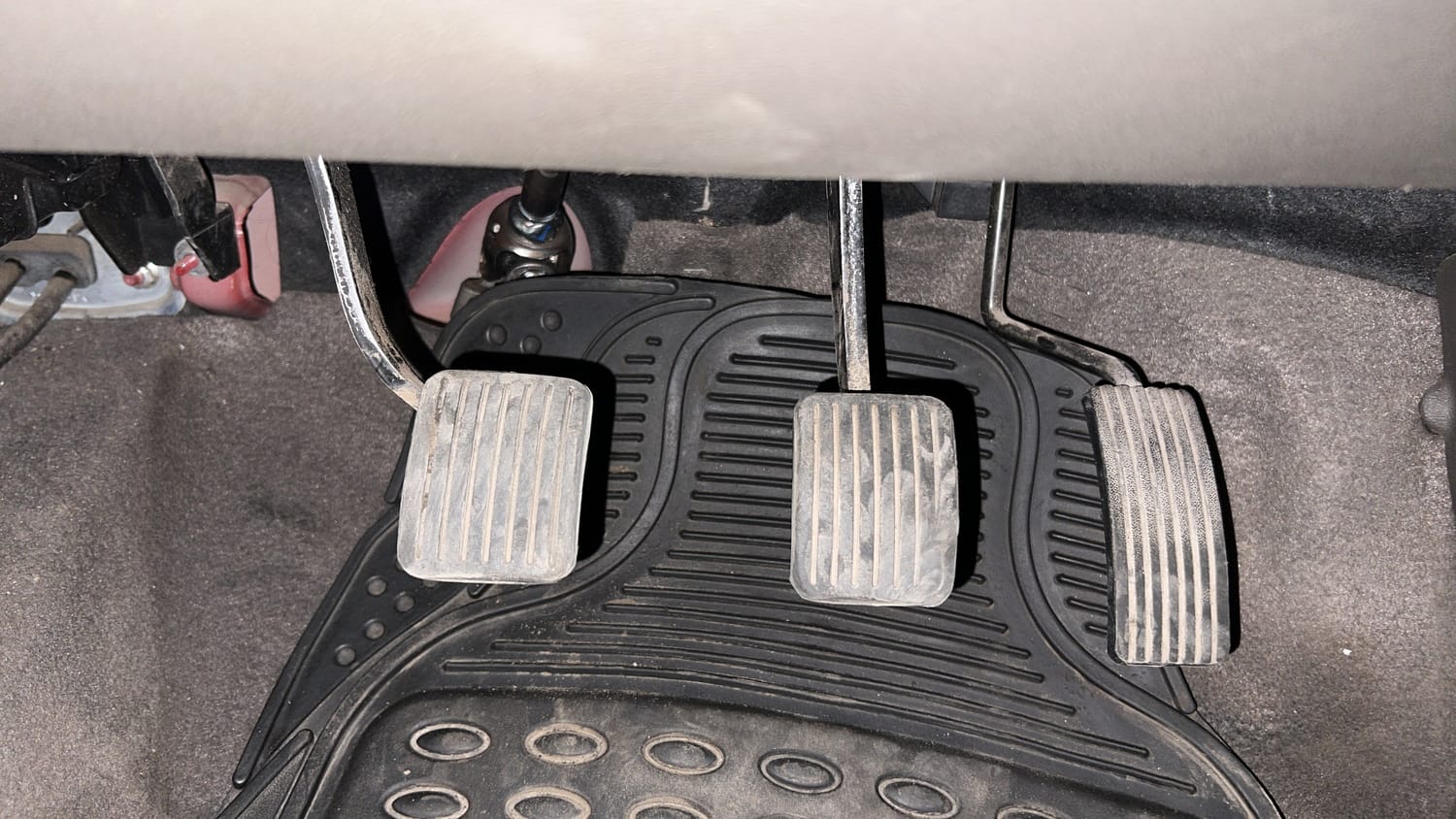 Used 2013 Hyundai i10 Sportz 1.2 Kappa2 Petrol Manual interior PEDALS VIEW