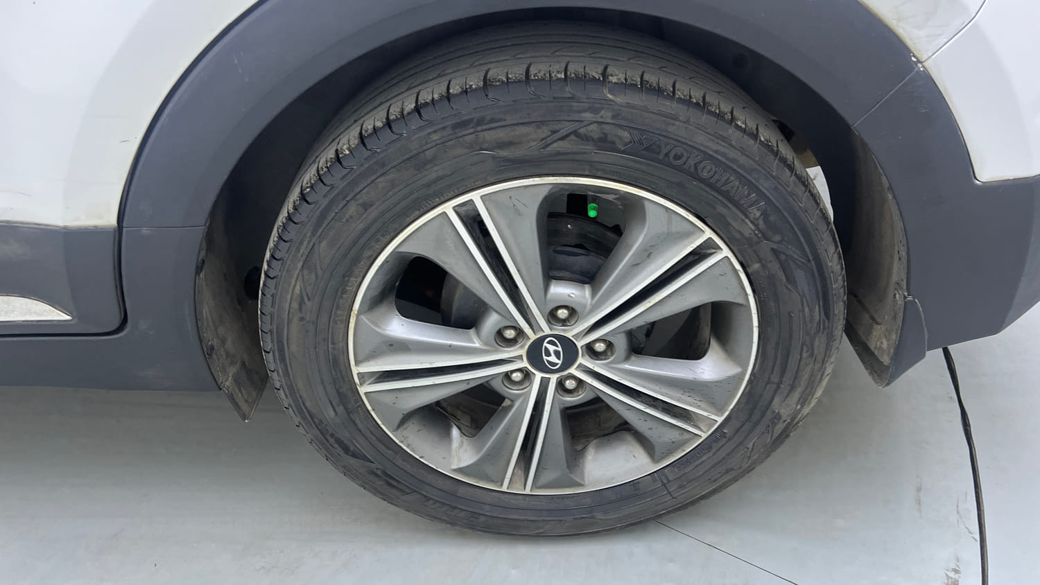 Used 2018 Hyundai Creta SX Plus 1.6 AT CRDI Diesel Automatic tyres LEFT REAR TYRE RIM VIEW