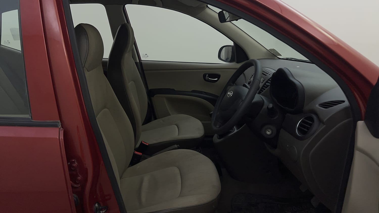 Used 2013 Hyundai i10 Sportz 1.2 Kappa2 Petrol Manual interior RIGHT SIDE FRONT DOOR CABIN VIEW