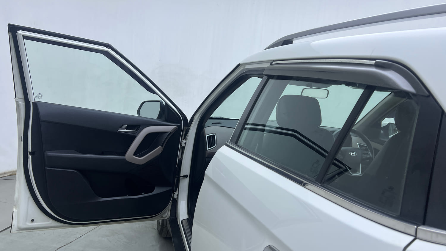 Used 2018 Hyundai Creta SX Plus 1.6 AT CRDI Diesel Automatic interior LEFT FRONT DOOR OPEN VIEW