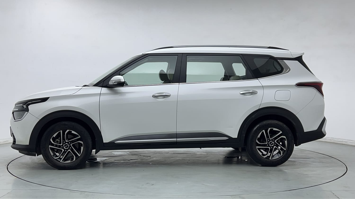 2024 Kia Carens Luxury Plus 1.5 Turbo Petrol DCT 7 STR-1