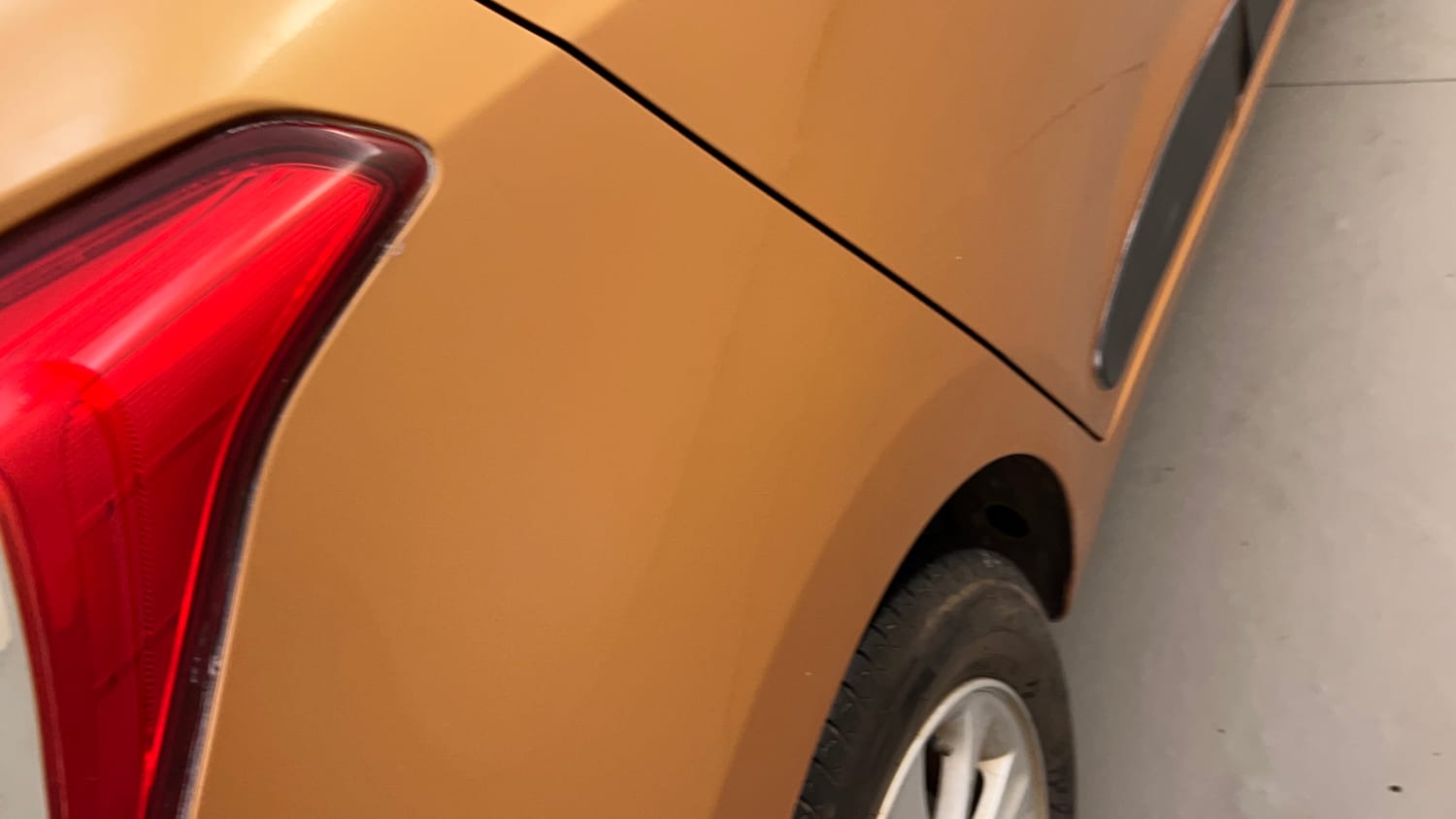 Used 2015 Hyundai Grand i10 Asta AT 1.2 Kappa VTVT Petrol Automatic dents MINOR DENT