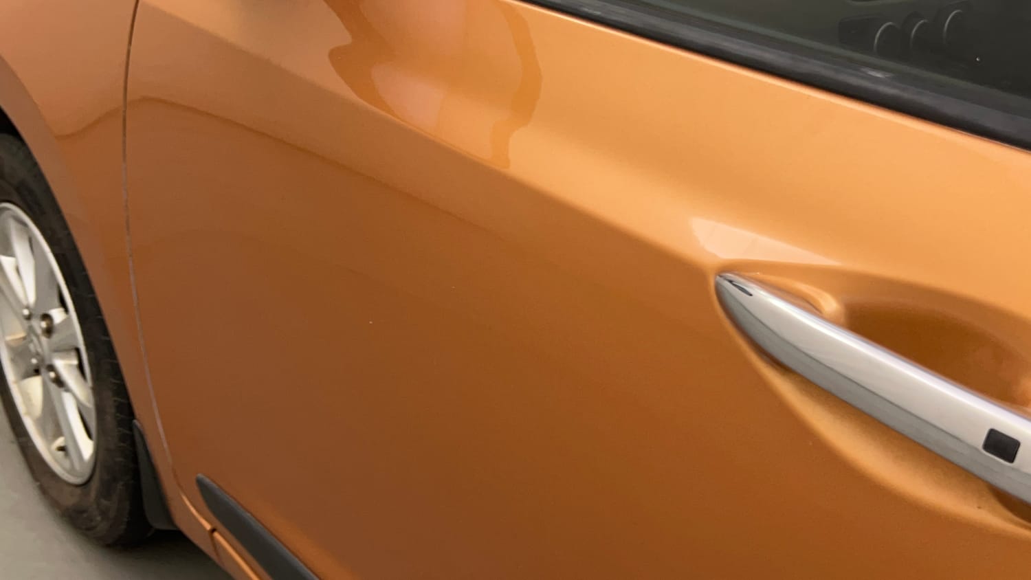 Used 2015 Hyundai Grand i10 Asta AT 1.2 Kappa VTVT Petrol Automatic dents MINOR DENT