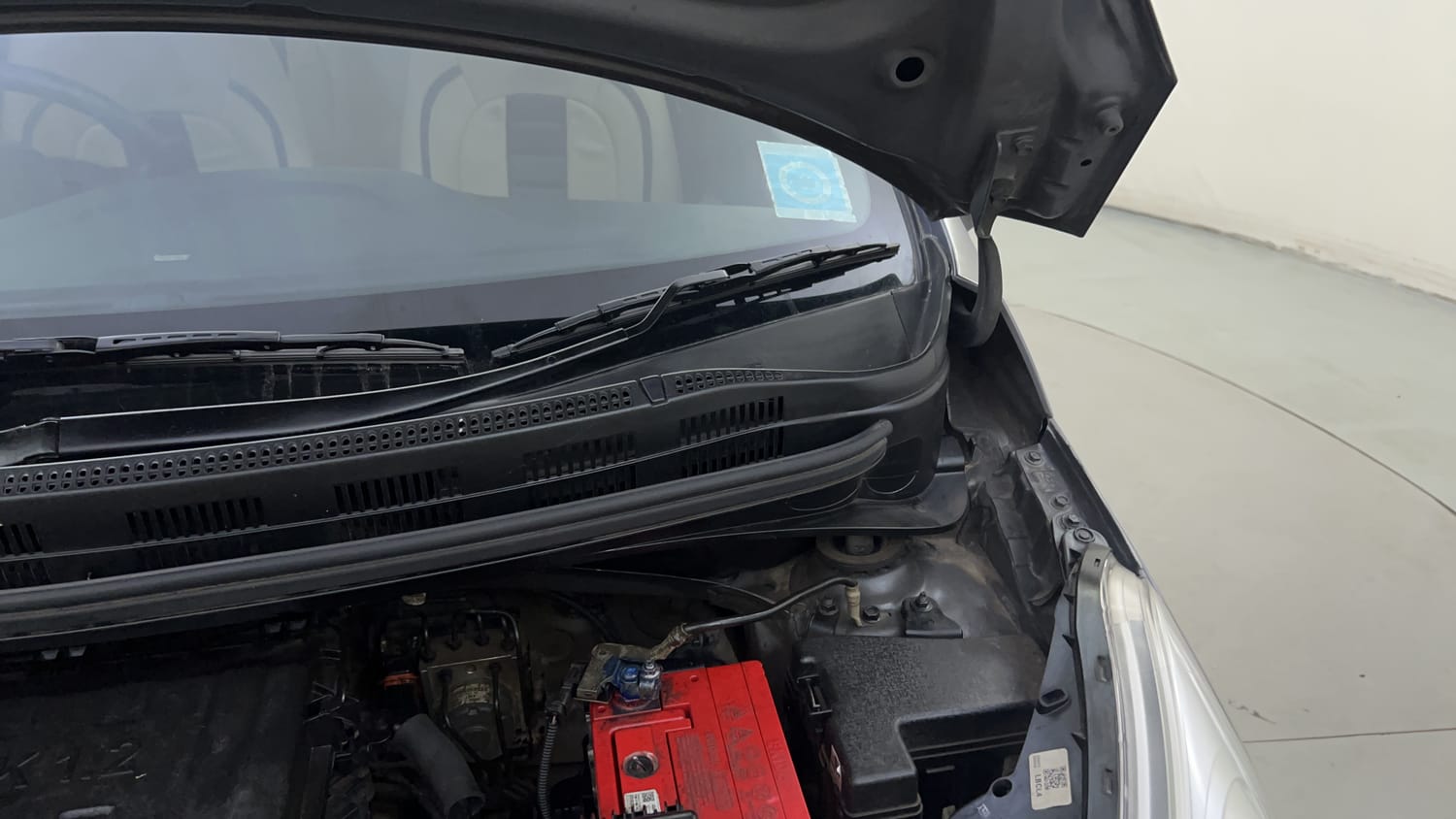 Used 2017 Hyundai Grand i10 Asta 1.2 Kappa VTVT Petrol Manual engine ENGINE LEFT SIDE HINGE & APRON VIEW