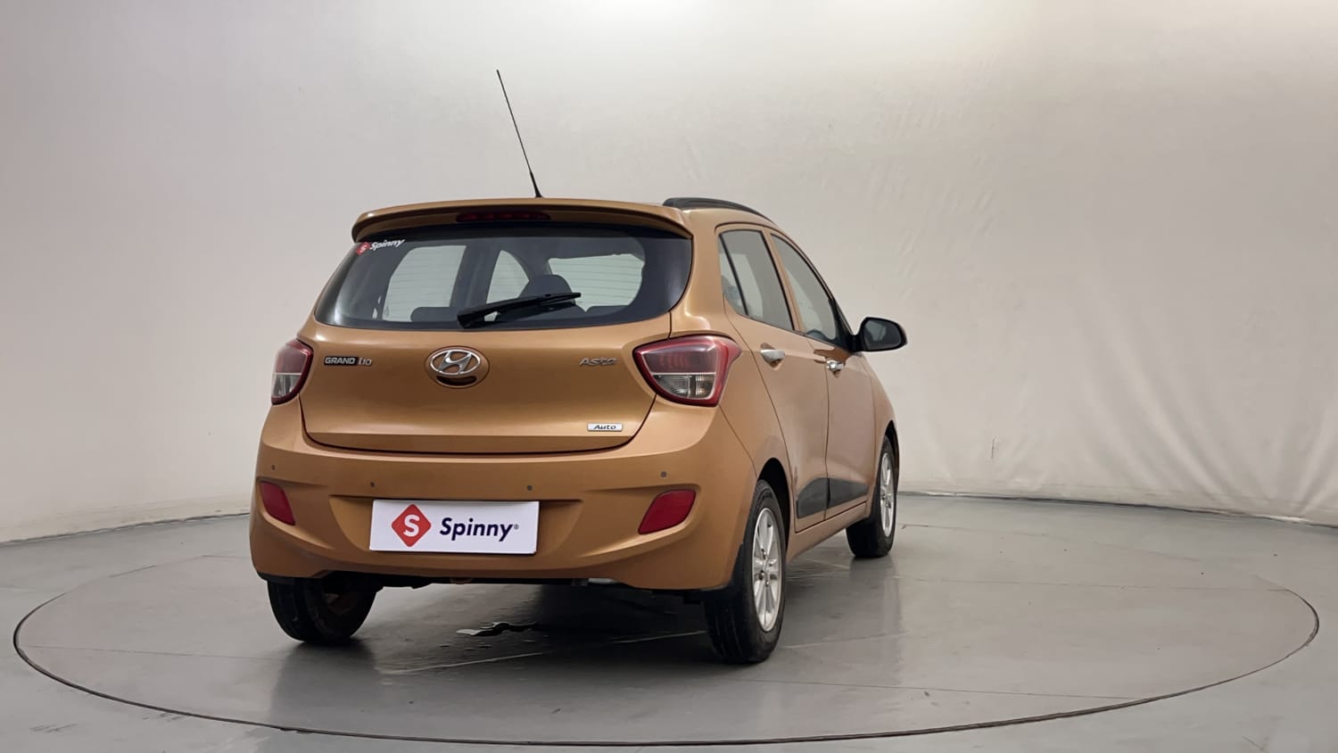 Used 2015 Hyundai Grand i10 Asta AT 1.2 Kappa VTVT Petrol Automatic exterior RIGHT REAR CORNER VIEW