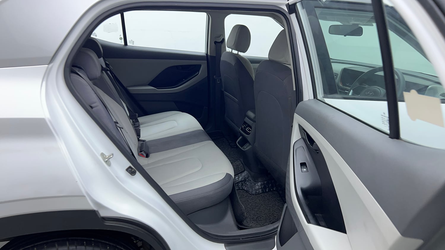 Used 2024 Hyundai Creta 1.5 MPi Petrol MT E Petrol Manual interior RIGHT SIDE REAR DOOR CABIN VIEW