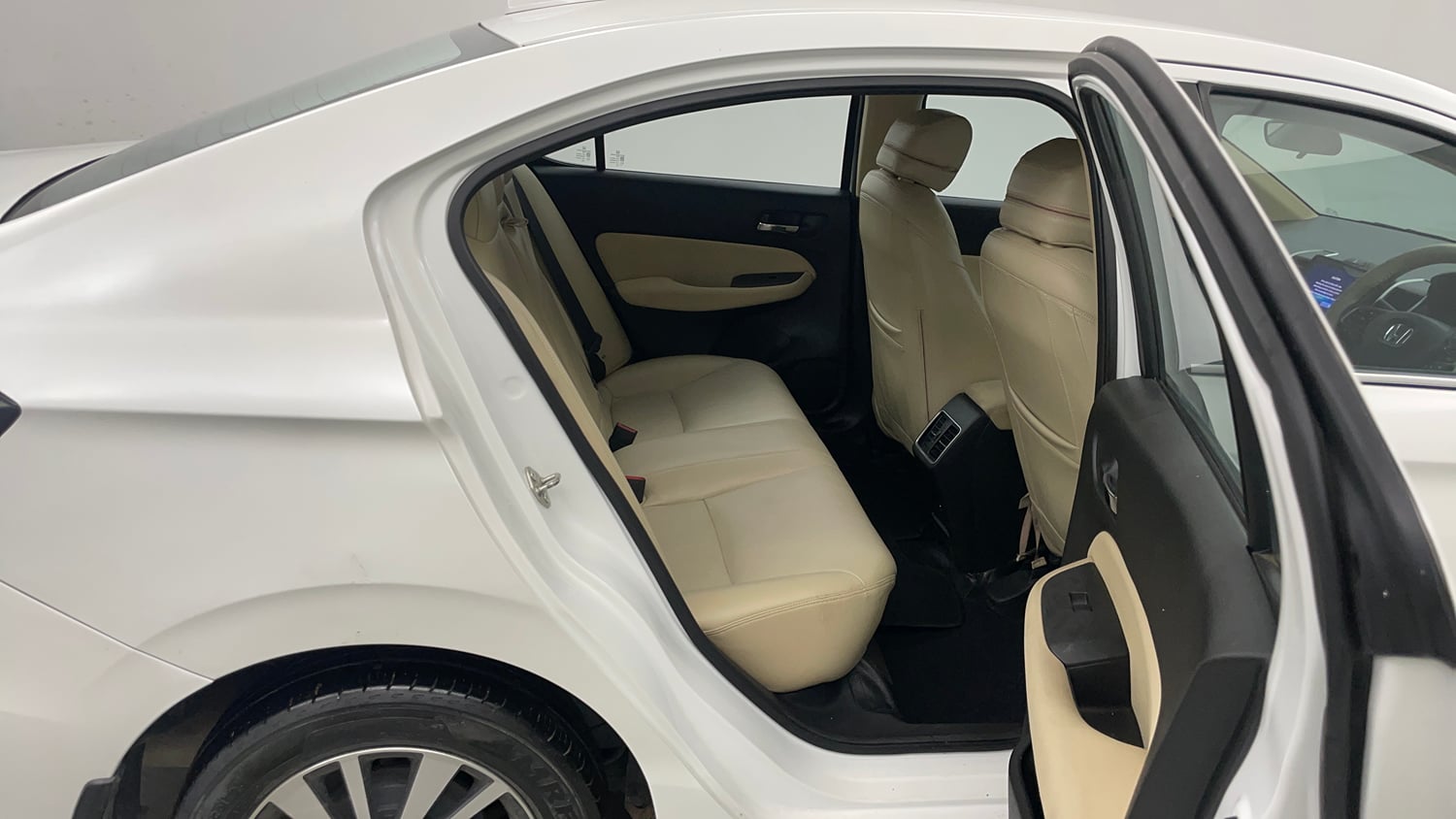 Used 2023 Honda City V Petrol MT Petrol Manual interior RIGHT SIDE REAR DOOR CABIN VIEW