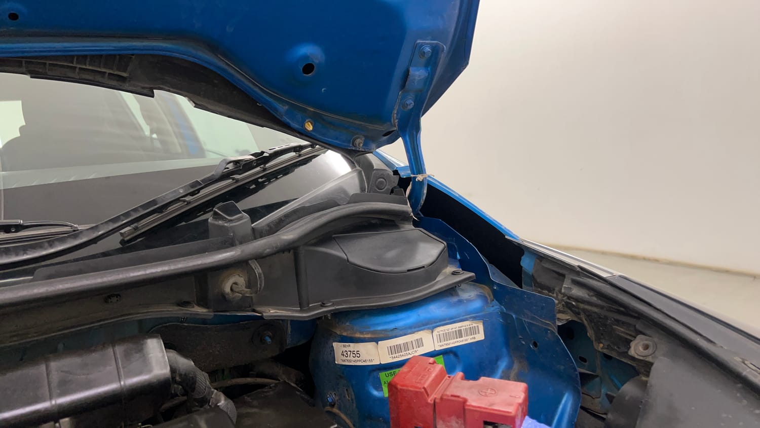 Used 2023 Tata Altroz XZ Petrol Petrol Manual engine ENGINE LEFT SIDE HINGE & APRON VIEW