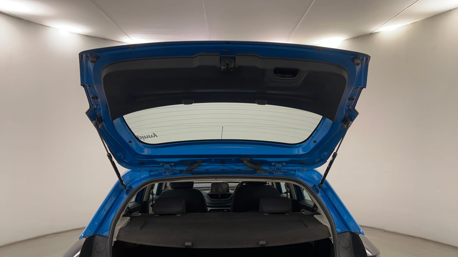 Used 2023 Tata Altroz XZ Petrol Petrol Manual interior DICKY DOOR OPEN VIEW