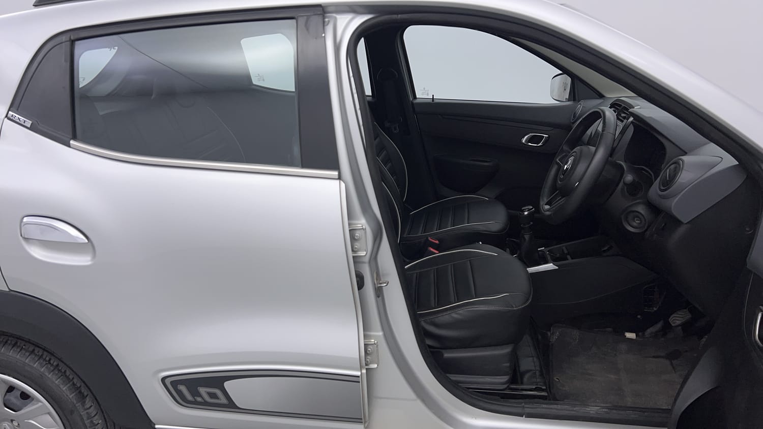 Used 2020 Renault Kwid RXT 1.0 Opt Petrol Manual interior RIGHT SIDE FRONT DOOR CABIN VIEW