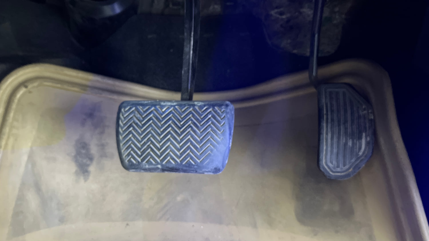 Used 2015 Toyota Corolla Altis G AT Petrol Petrol Automatic interior PEDALS VIEW