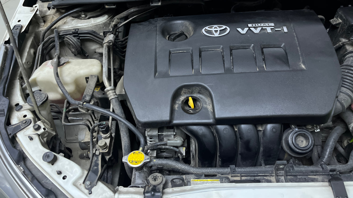 Used 2015 Toyota Corolla Altis G AT Petrol Petrol Automatic engine ENGINE RIGHT SIDE VIEW