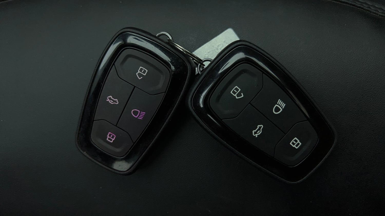 Used 2026 Tata Punch Accomplished + S CNG Automatic Cng Automatic extra CAR KEY VIEW