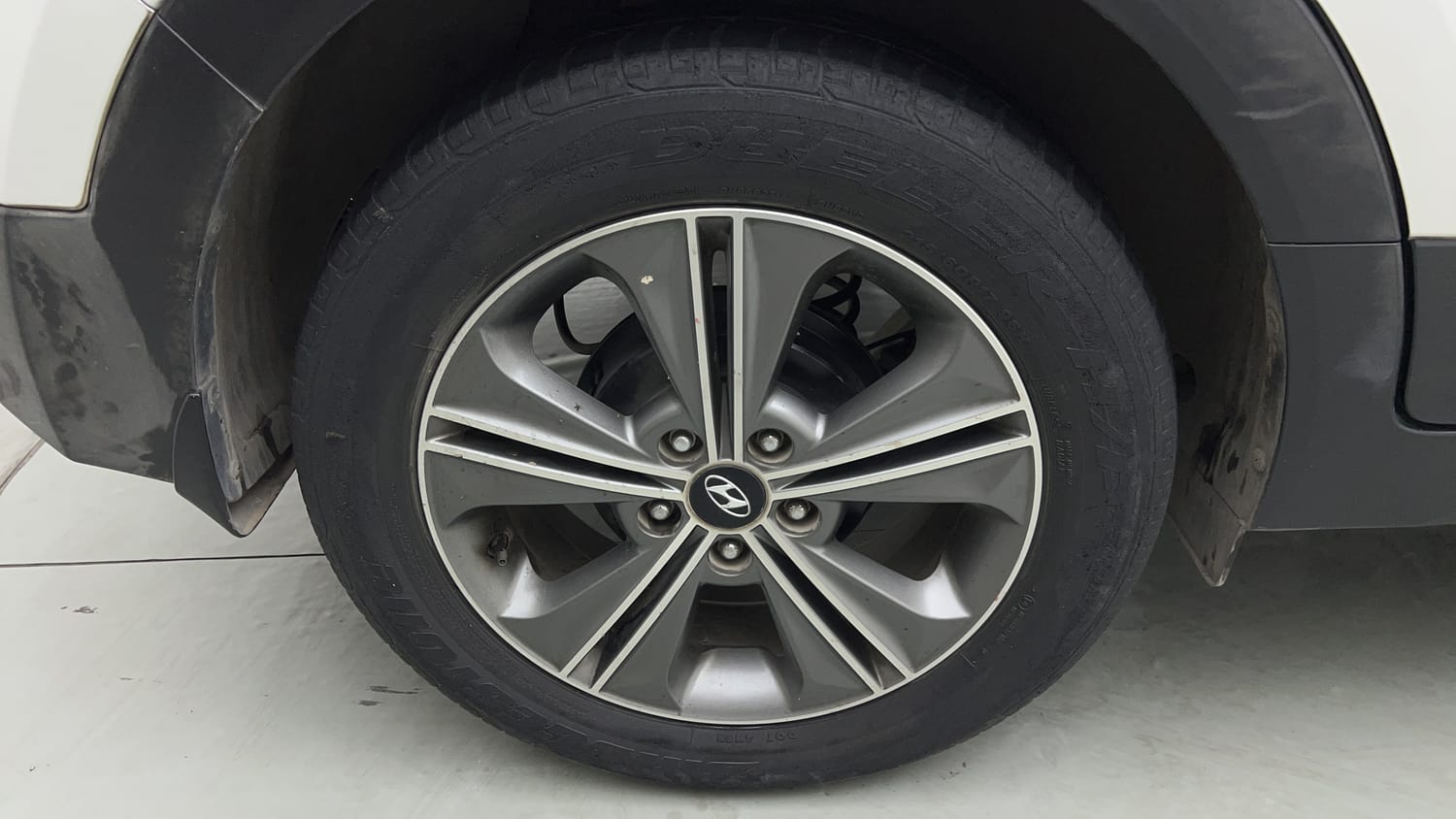 Used 2016 Hyundai Creta 1.6 SX Plus AT Petrol Petrol Automatic tyres RIGHT REAR TYRE RIM VIEW