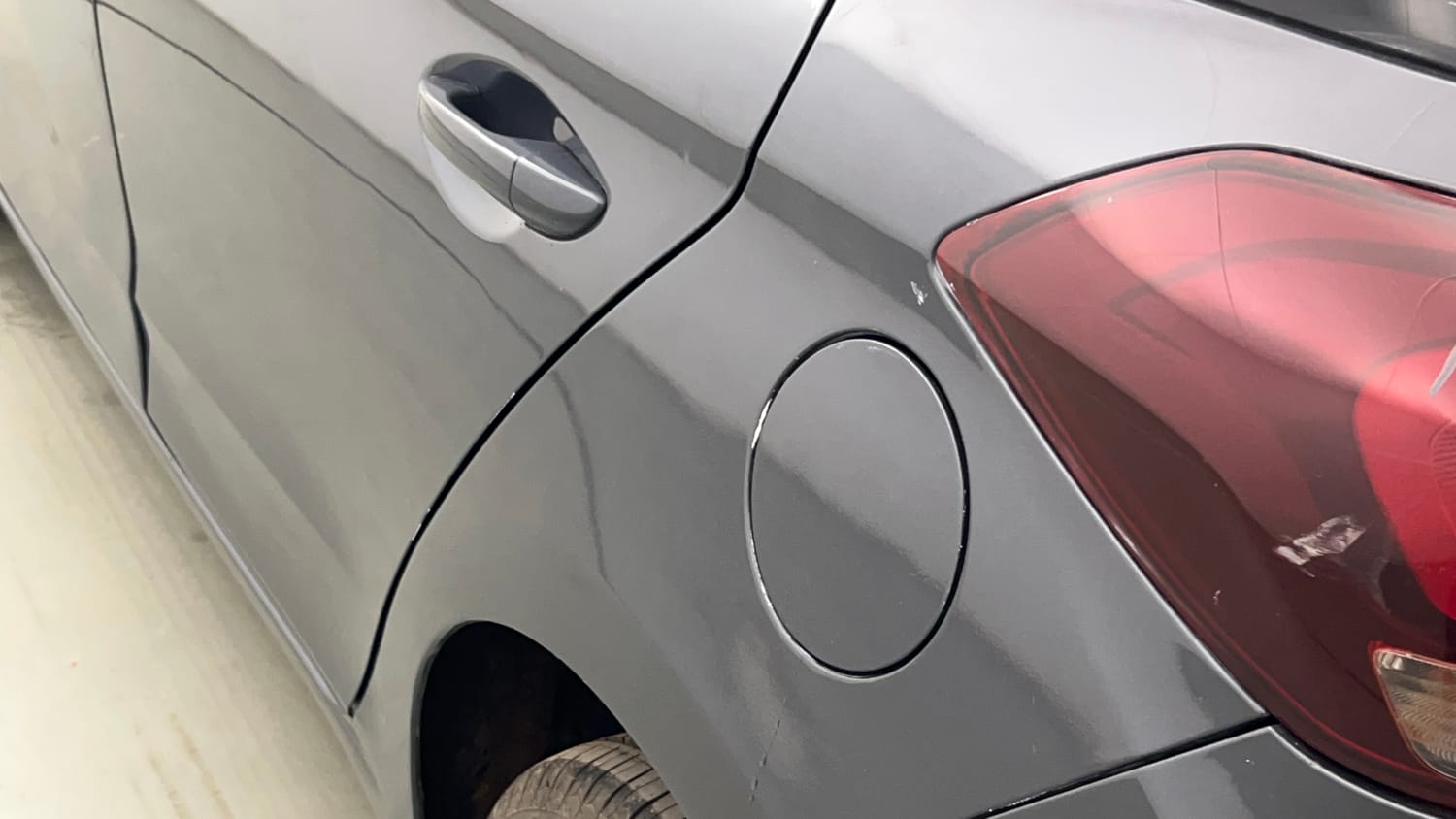 Used 2018 Hyundai Elite i20 Sportz 1.2 Petrol Manual dents MINOR SCRATCH