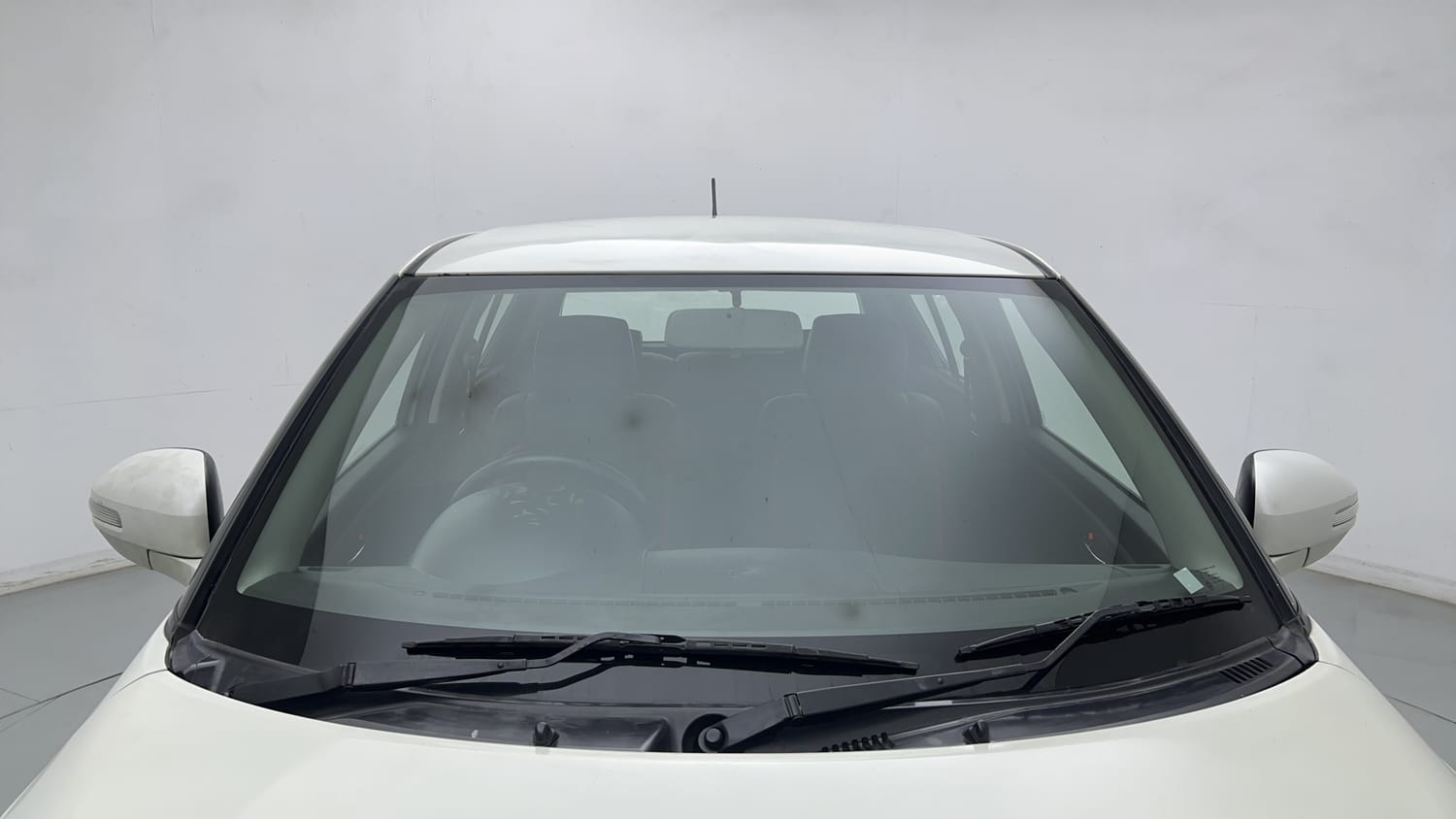 Used 2016 Maruti Suzuki Swift VXi Petrol Manual exterior FRONT WINDSHIELD VIEW