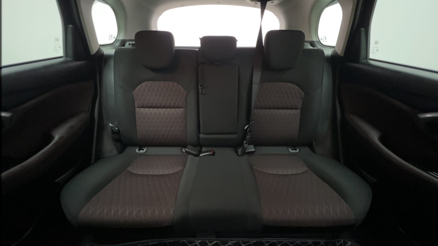 Used 2024 Maruti Suzuki Grand Vitara Zeta Smart Hybrid Petrol Manual interior REAR SEAT CONDITION VIEW