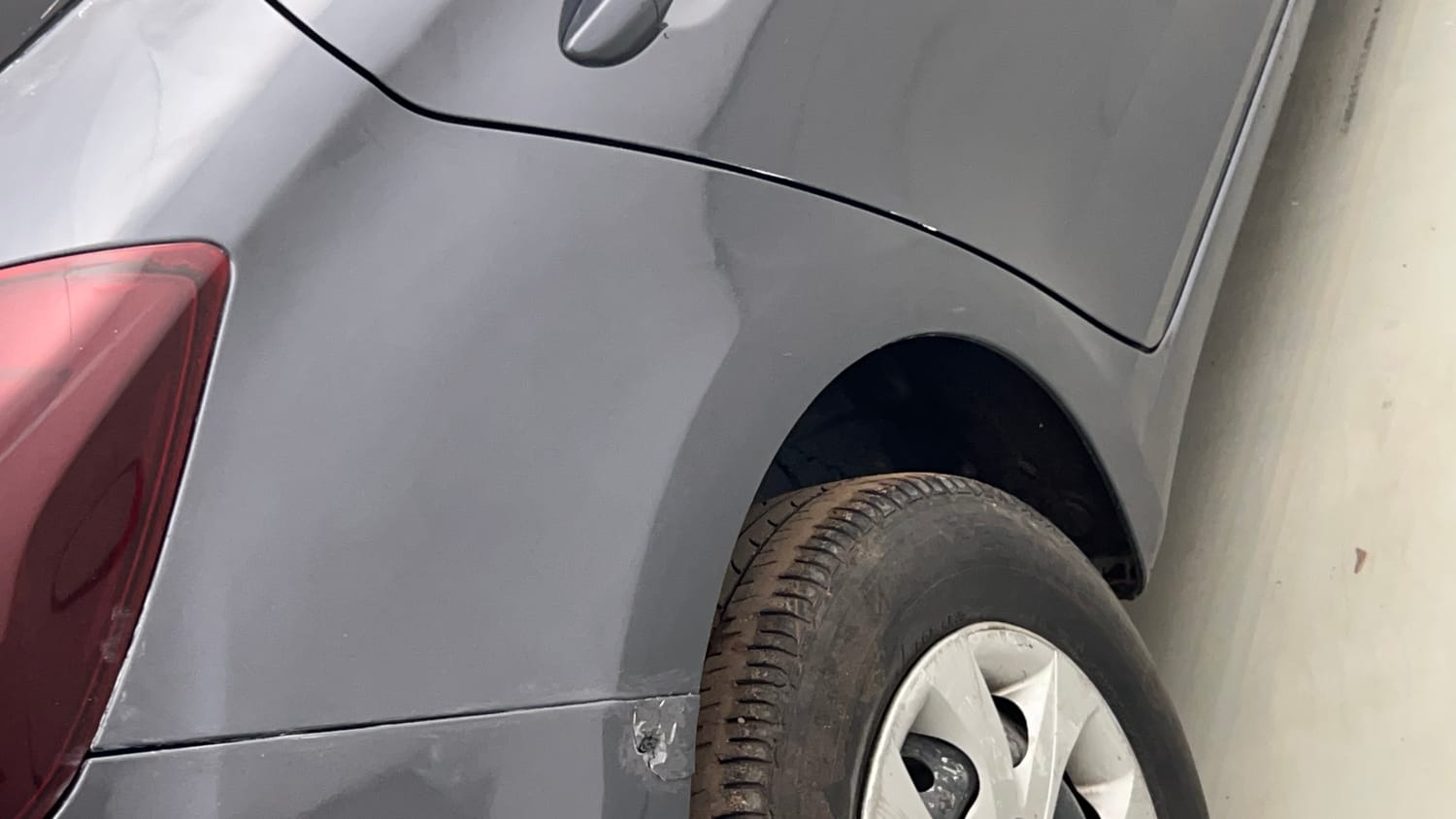 Used 2018 Hyundai Elite i20 Sportz 1.2 Petrol Manual dents MINOR DENT