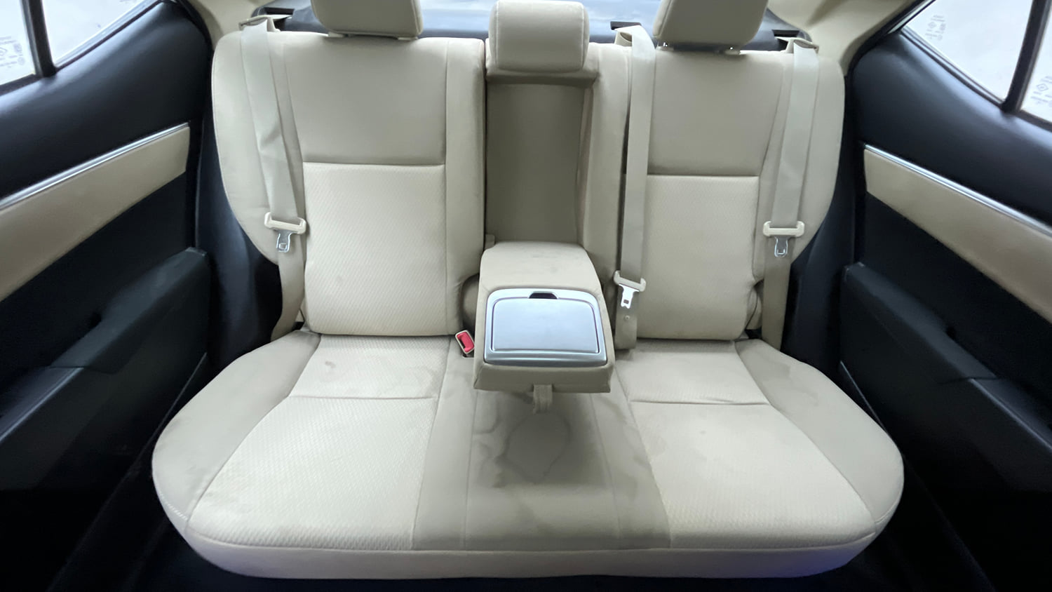 Used 2015 Toyota Corolla Altis G AT Petrol Petrol Automatic interior REAR SEAT CONDITION VIEW