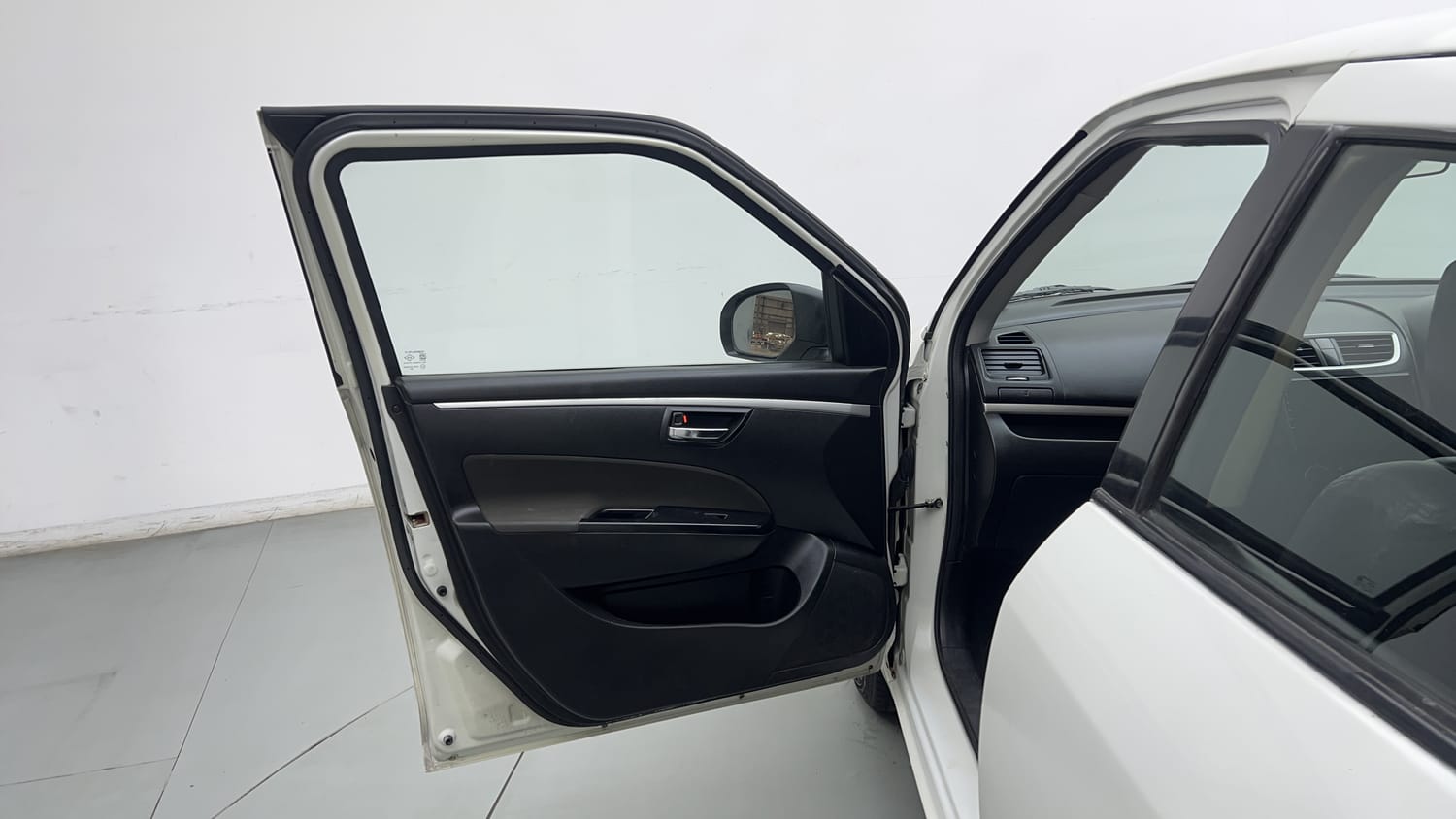 Used 2016 Maruti Suzuki Swift VXi Petrol Manual interior LEFT FRONT DOOR OPEN VIEW