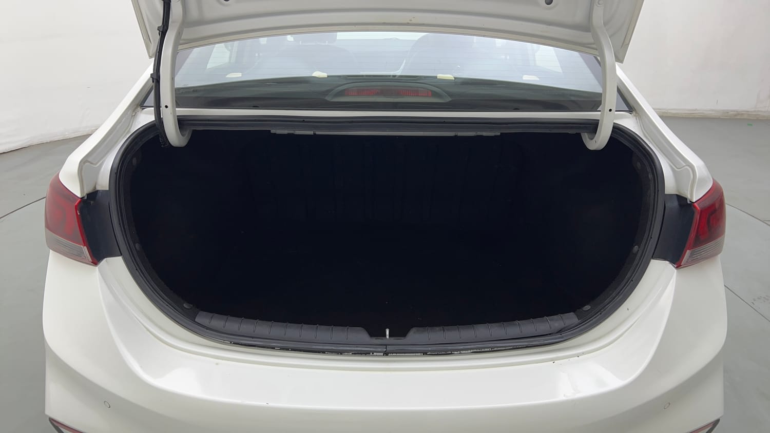 2017 Hyundai Verna SX 1.6 VTVT-25