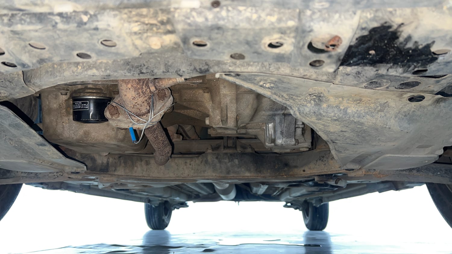 Used 2016 Maruti Suzuki Swift VXi Petrol Manual extra FRONT LEFT UNDERBODY VIEW