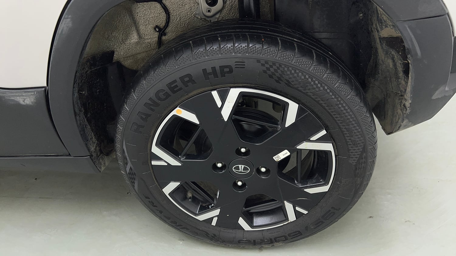 Used 2026 Tata Punch Accomplished + S CNG Automatic Cng Automatic tyres LEFT REAR TYRE RIM VIEW