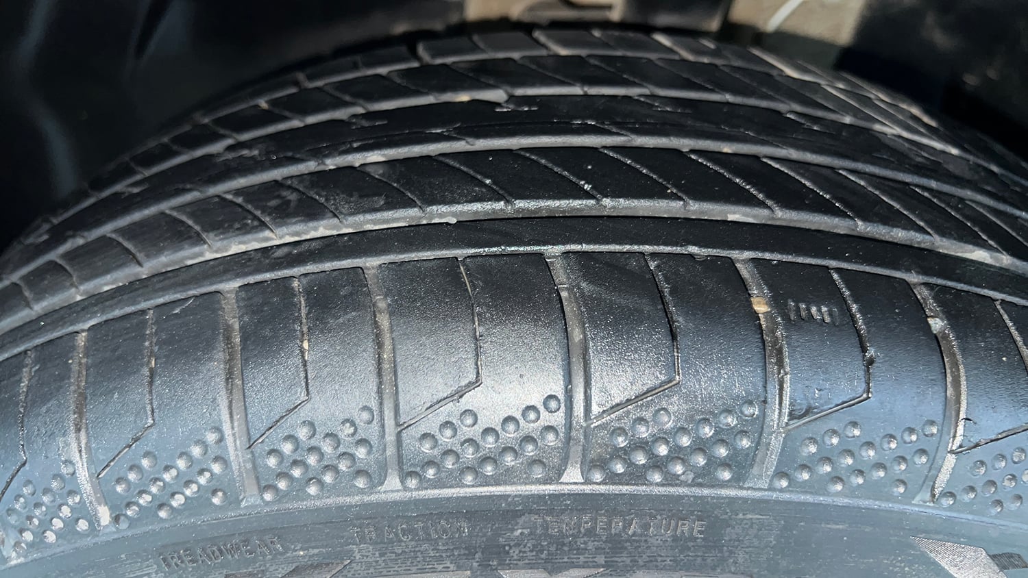 Used 2026 Tata Punch Accomplished + S CNG Automatic Cng Automatic tyres LEFT FRONT TYRE TREAD VIEW