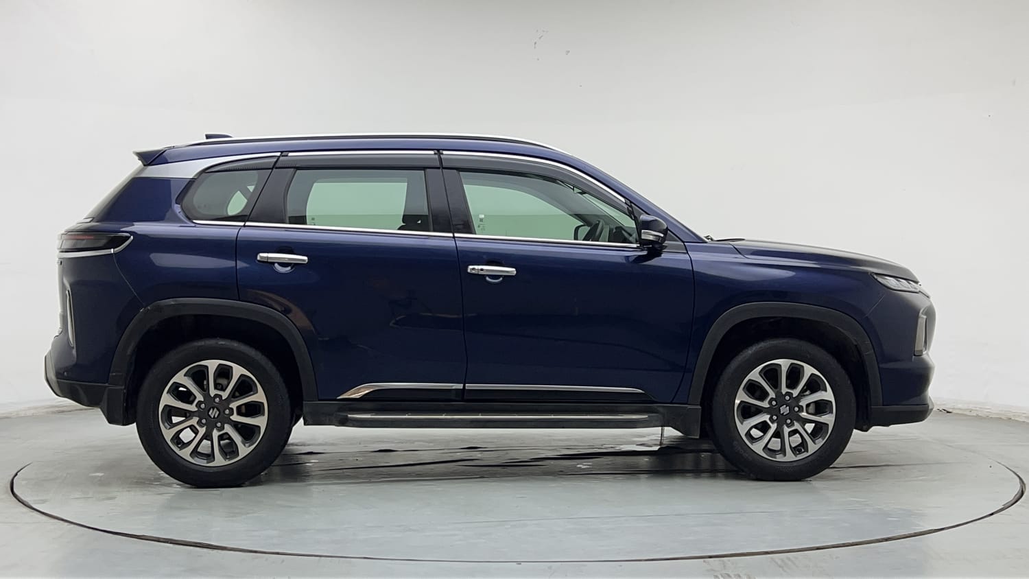 Used 2024 Maruti Suzuki Grand Vitara Zeta Smart Hybrid Petrol Manual exterior RIGHT SIDE VIEW