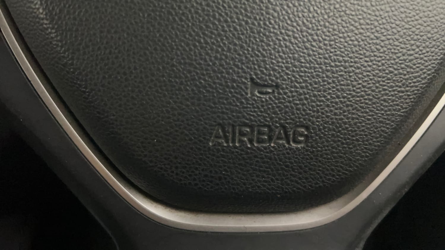 Used 2018 Hyundai Elite i20 Sportz 1.2 Petrol Manual top_features Airbags