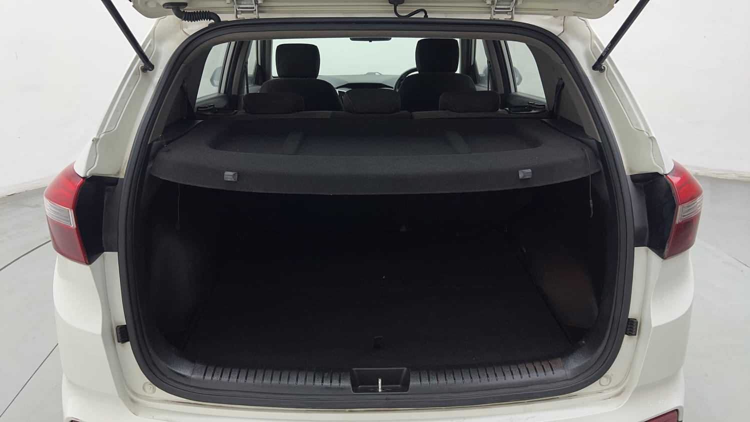 Used 2016 Hyundai Creta 1.6 SX Plus AT Petrol Petrol Automatic interior DICKY INSIDE VIEW