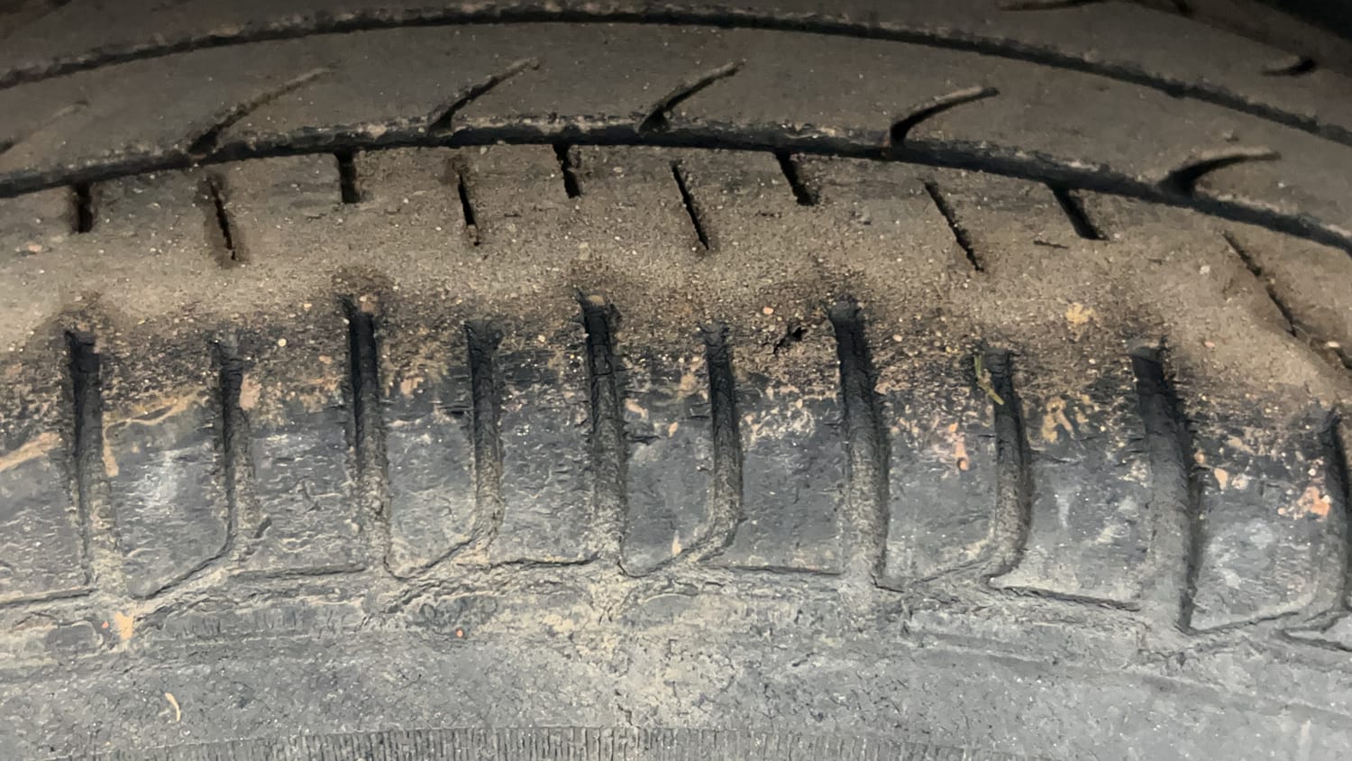 Used 2018 Hyundai Elite i20 Sportz 1.2 Petrol Manual tyres RIGHT REAR TYRE TREAD VIEW