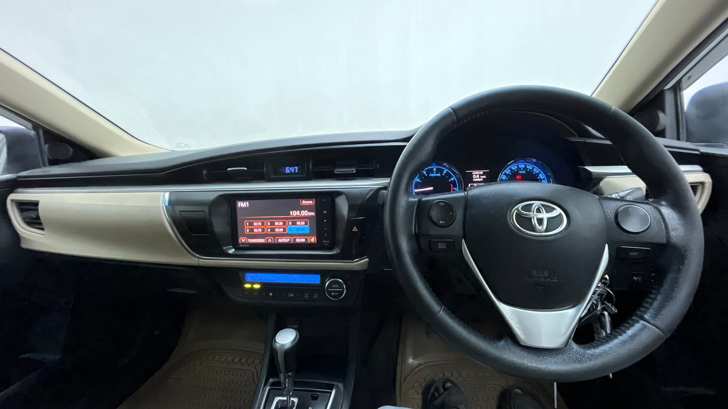 Used 2015 Toyota Corolla Altis G AT Petrol Petrol Automatic interior DASHBOARD VIEW