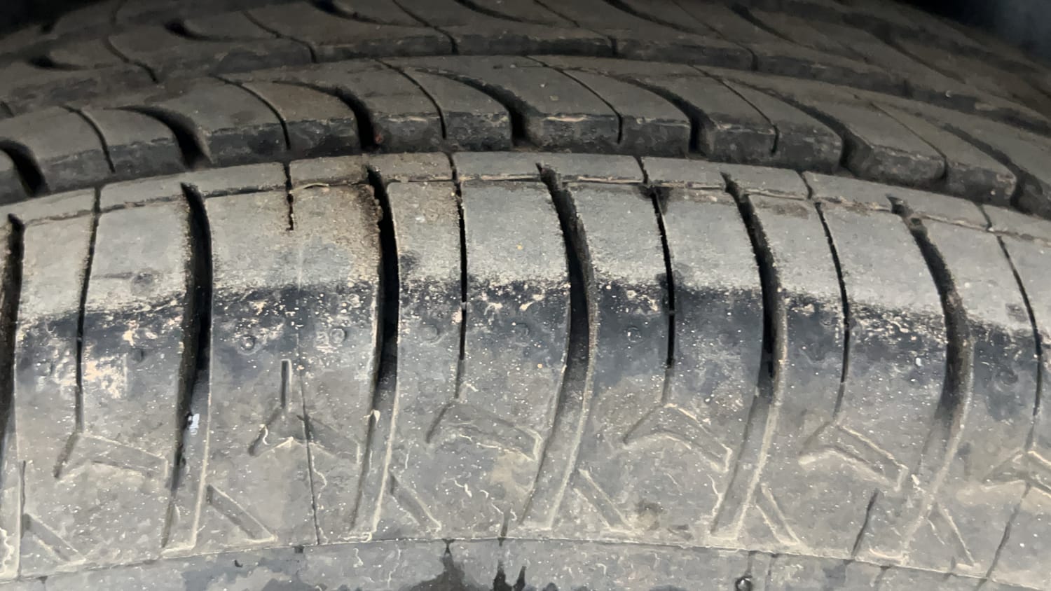 Used 2018 Hyundai Elite i20 Sportz 1.2 Petrol Manual tyres LEFT REAR TYRE TREAD VIEW
