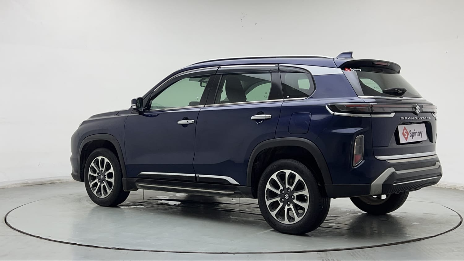 Used 2024 Maruti Suzuki Grand Vitara Zeta Smart Hybrid Petrol Manual exterior LEFT REAR CORNER VIEW