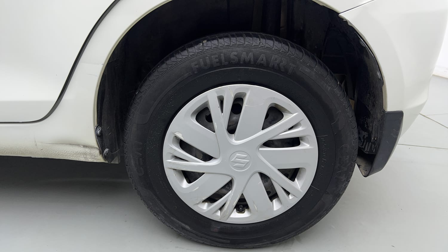 Used 2016 Maruti Suzuki Swift VXi Petrol Manual tyres LEFT REAR TYRE RIM VIEW