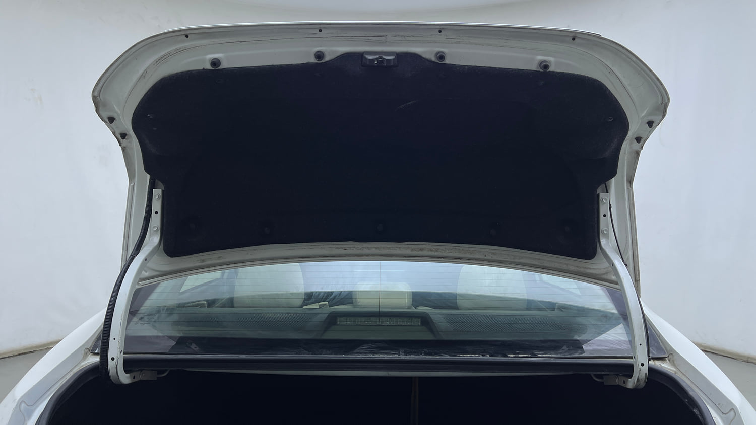 Used 2015 Toyota Corolla Altis G AT Petrol Petrol Automatic interior DICKY DOOR OPEN VIEW