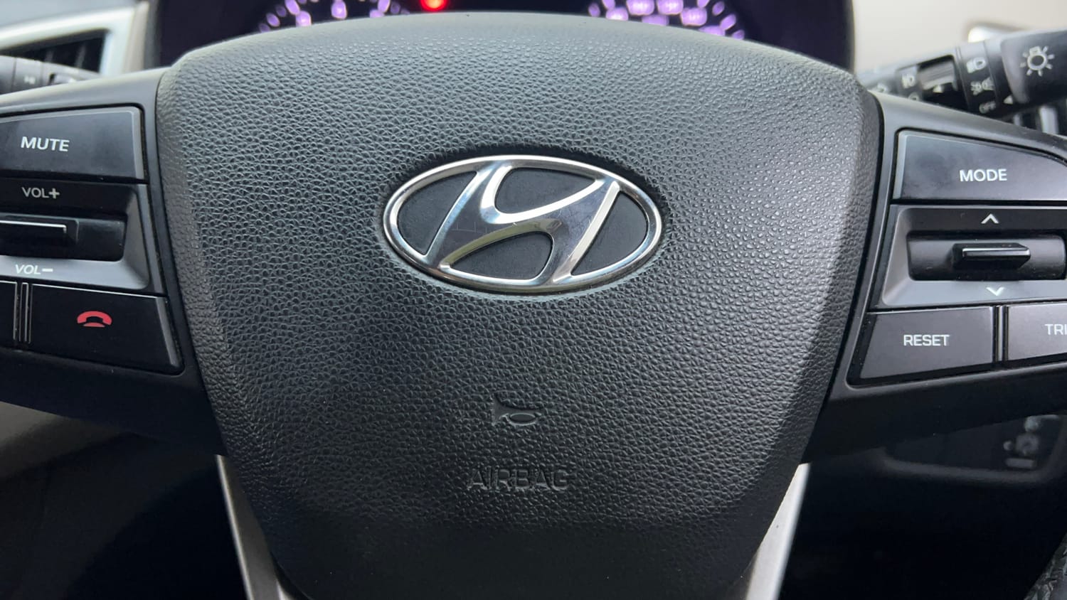 Used 2016 Hyundai Creta 1.6 SX Plus AT Petrol Petrol Automatic top_features Airbags
